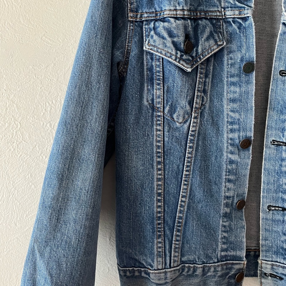 Big E Levi’s Denim Jacket - image 2